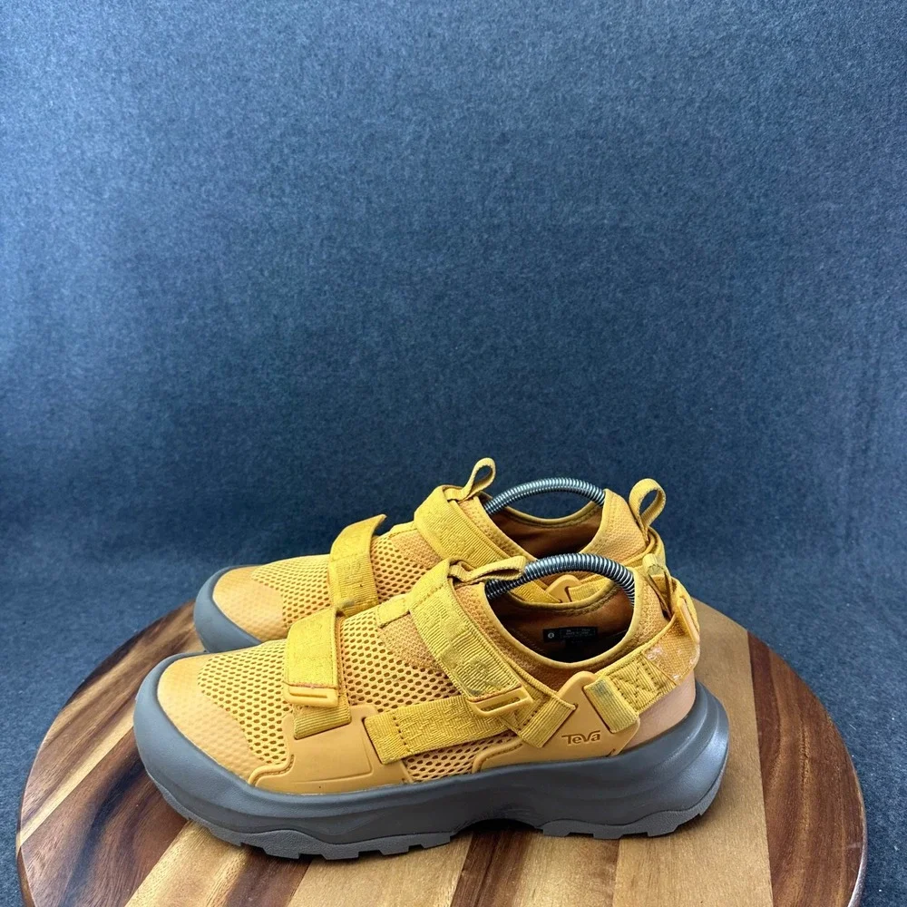 Teva Outflow Universal Sport Yellow Sunflower Men's Size 9 Hiking Water Shoes